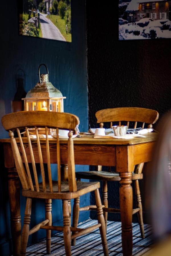 The Plough Inn Cabins Ramsden Extérieur photo