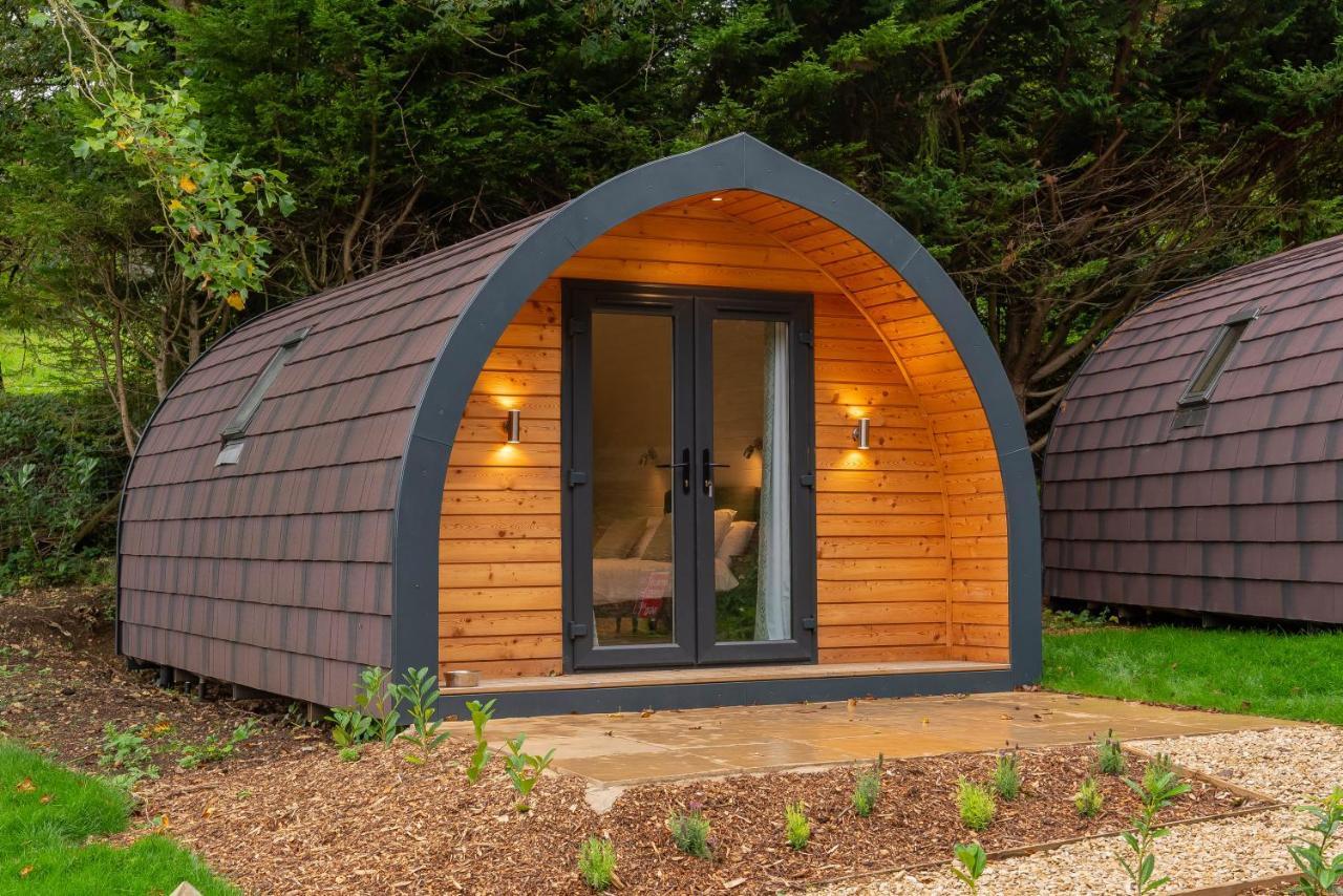 The Plough Inn Cabins Ramsden Extérieur photo
